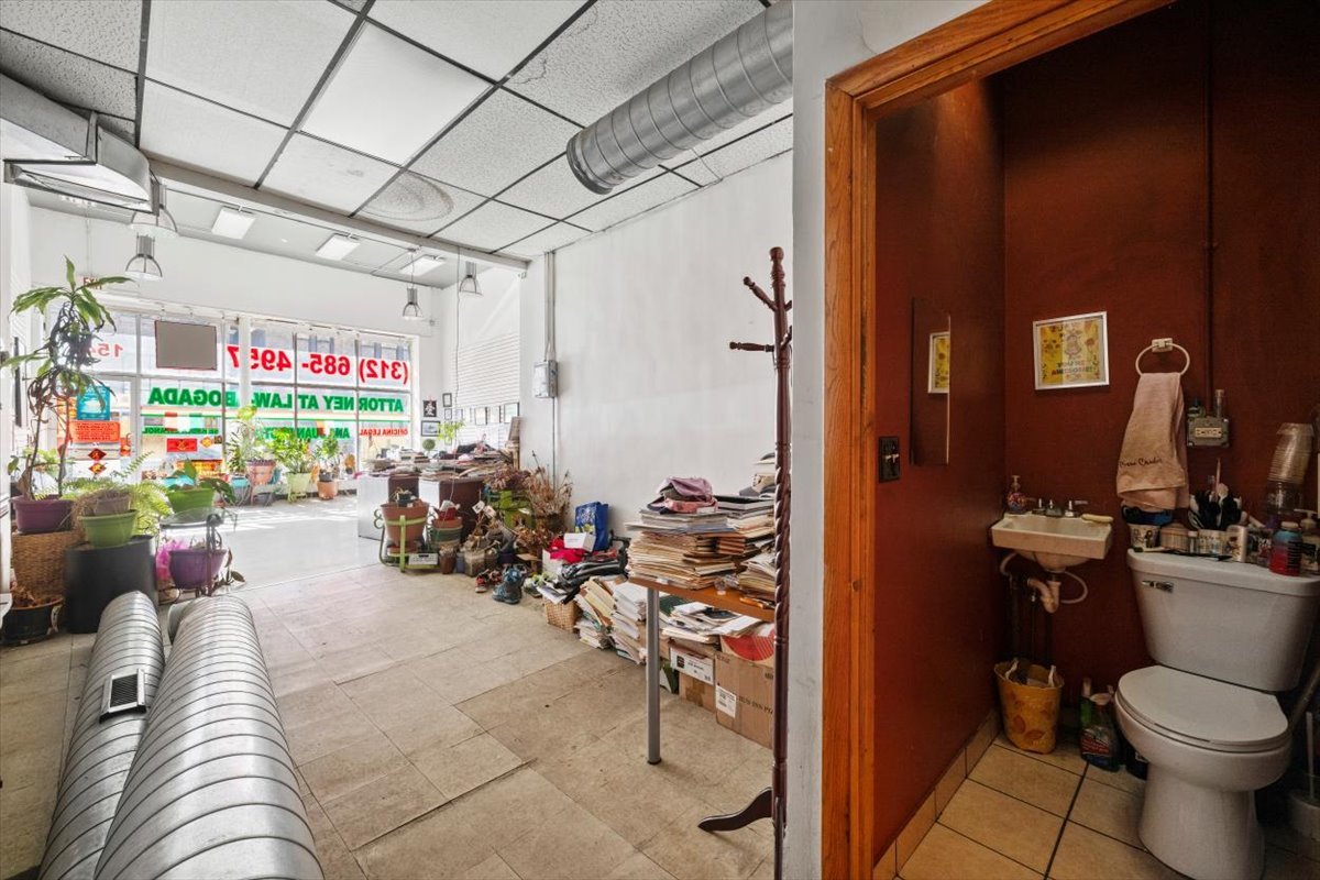 1725 S Ashland Avenue Property Photo 20
