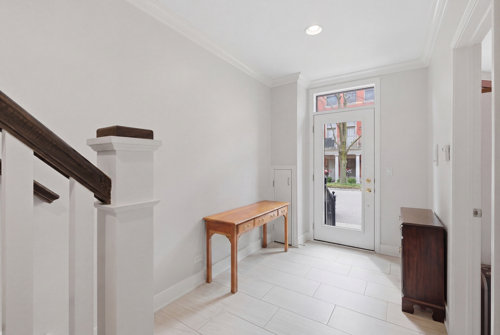 449 N Clinton Street Property Photo 2