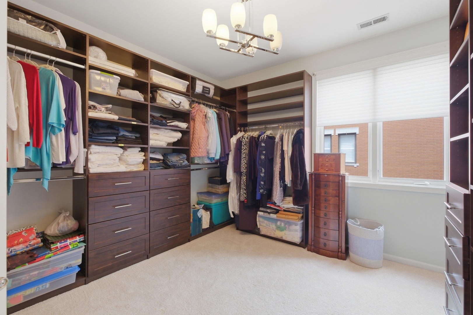 449 N Clinton Street Property Photo 14