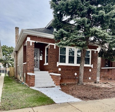 8445 S May Street Property Photo 1