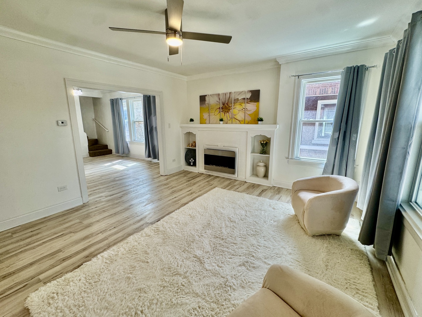 8445 S May Street Property Photo 5