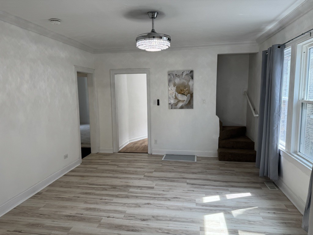 8445 S May Street Property Photo 7