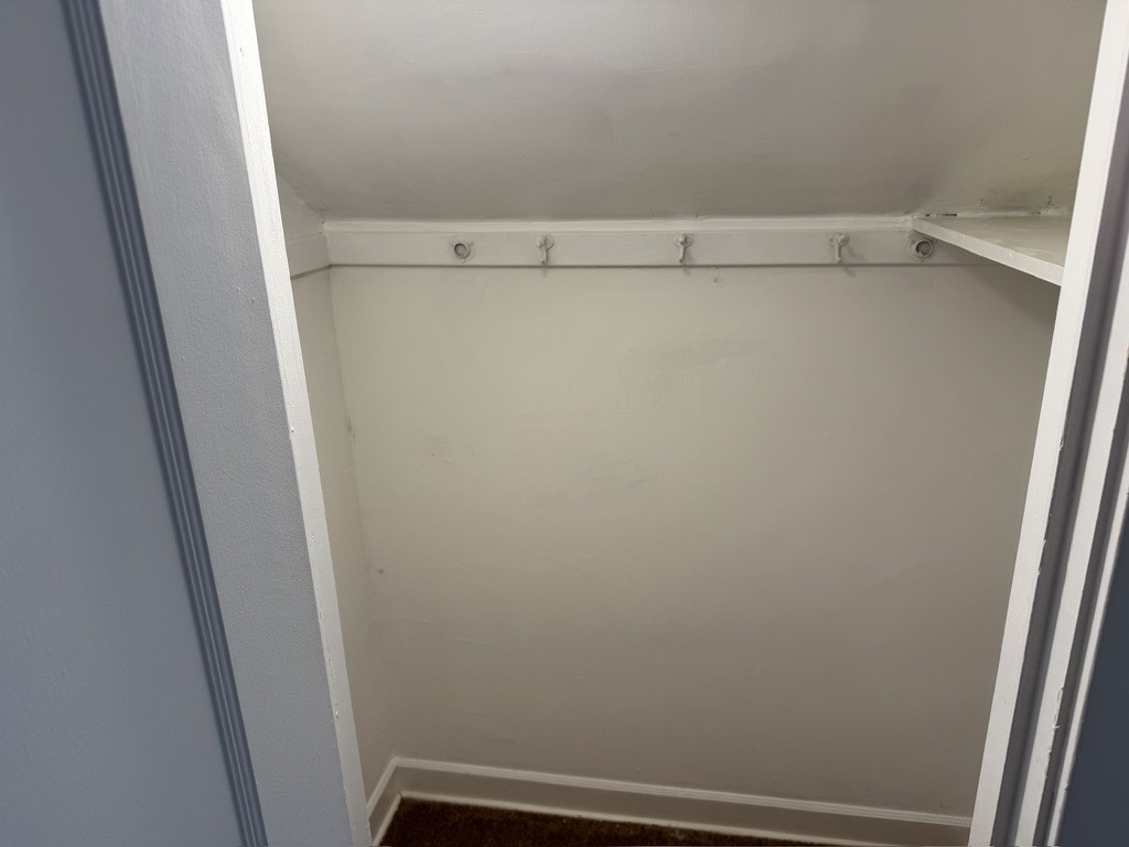 8445 S May Street Property Photo 14