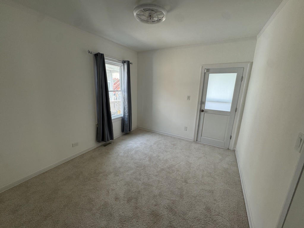 8445 S May Street Property Photo 17