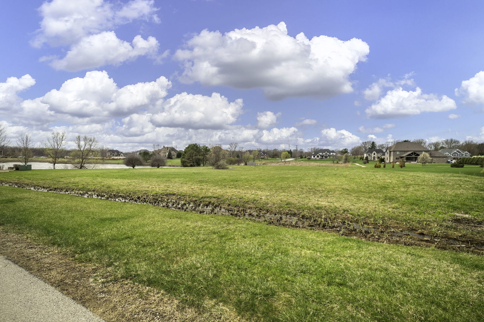 18490 S Pineprairie Drive Property Photo 3
