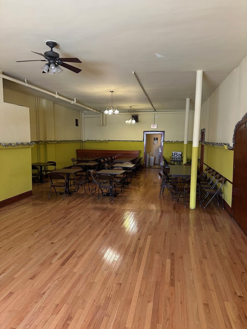5788 S Archer Avenue Property Photo 8