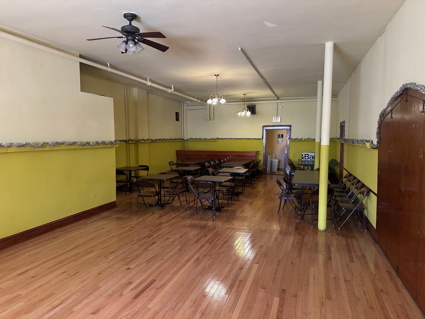 5788 S Archer Avenue Property Photo 9