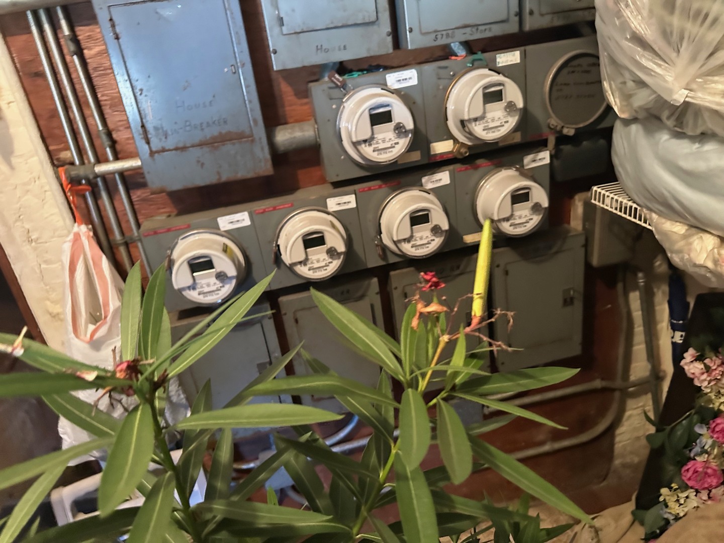 5788 S Archer Avenue Property Photo 12