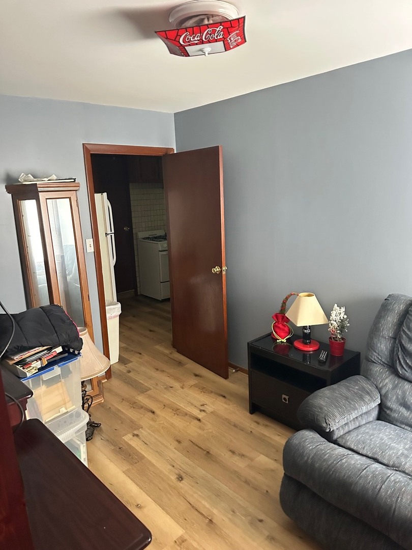 5788 S Archer Avenue Property Photo 22
