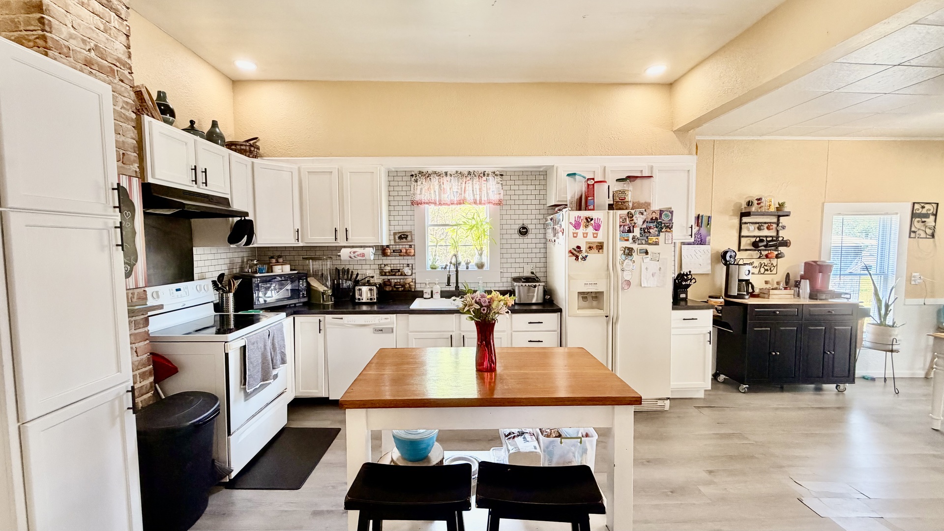 521 S Cherry Street Property Photo 7