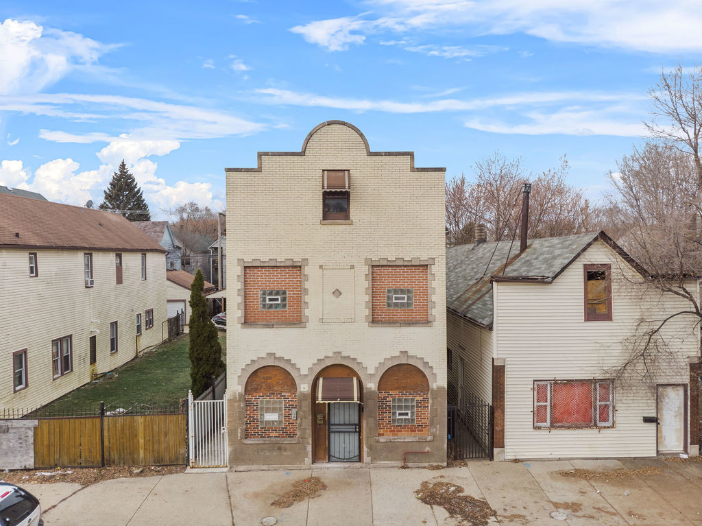 8420 S Burley Avenue Property Photo 1