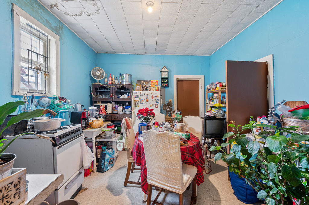 8420 S Burley Avenue Property Photo 19