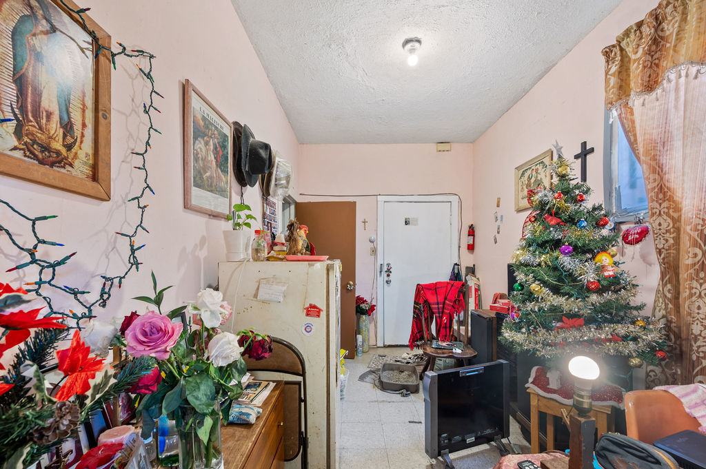 8420 S Burley Avenue Property Photo 20
