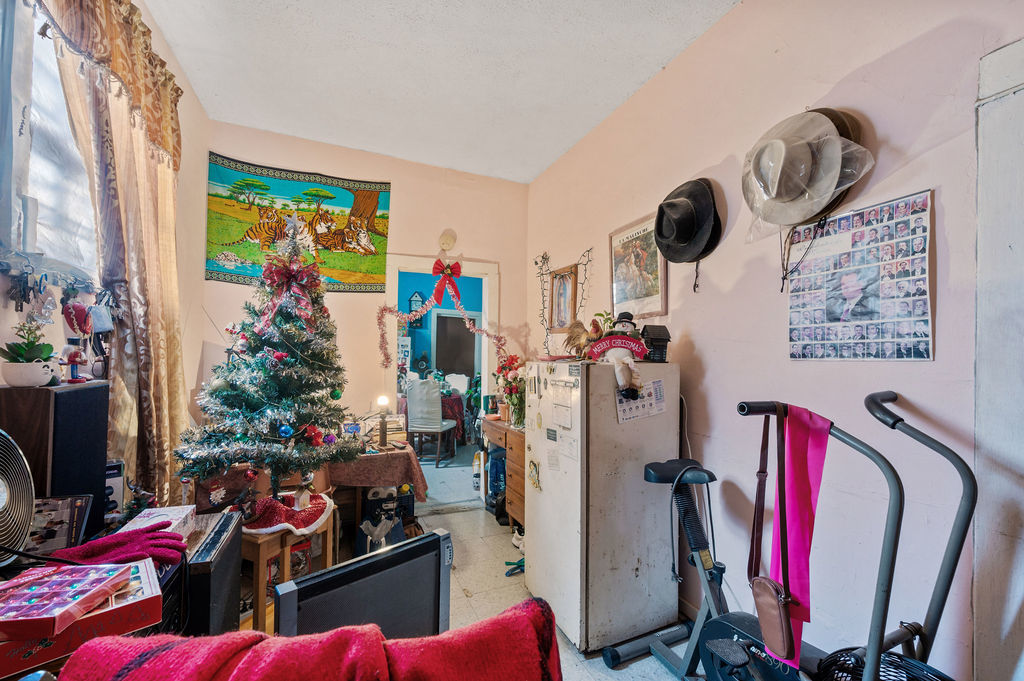8420 S Burley Avenue Property Photo 21