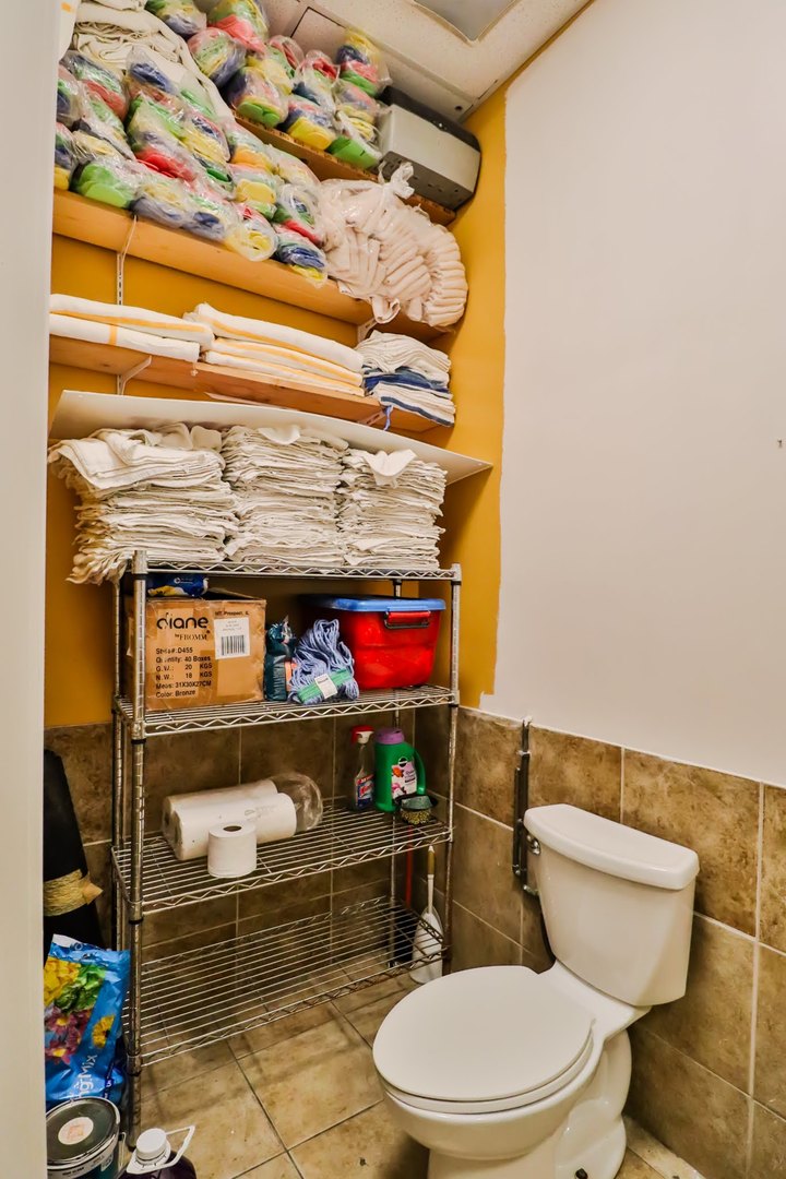 1544 N Mannheim Road Property Photo 16