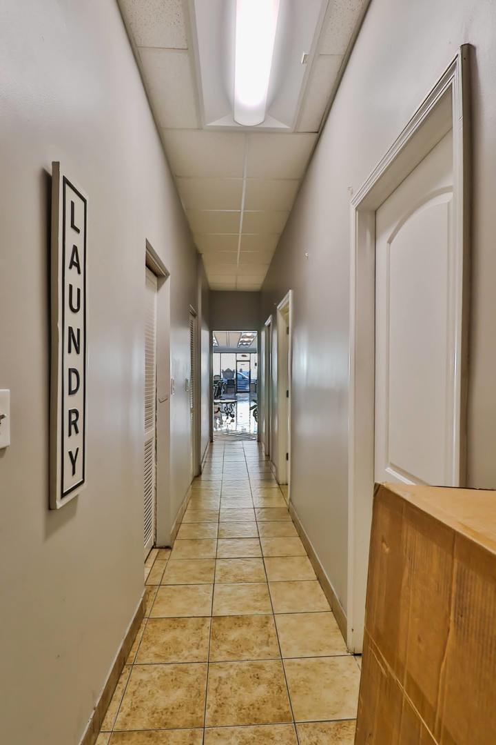 1544 N Mannheim Road Property Photo 22