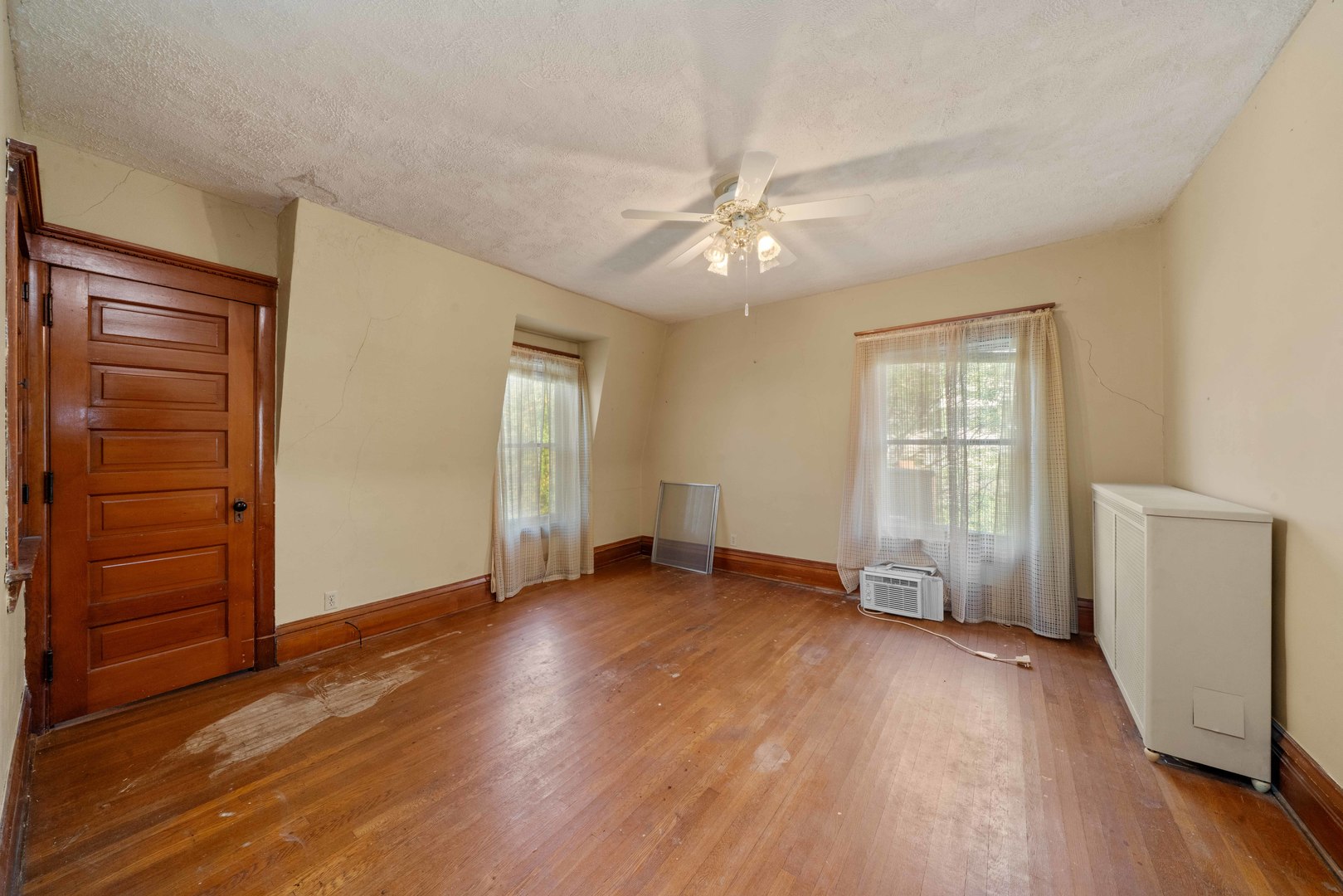 407 Ottawa Street Property Photo 26