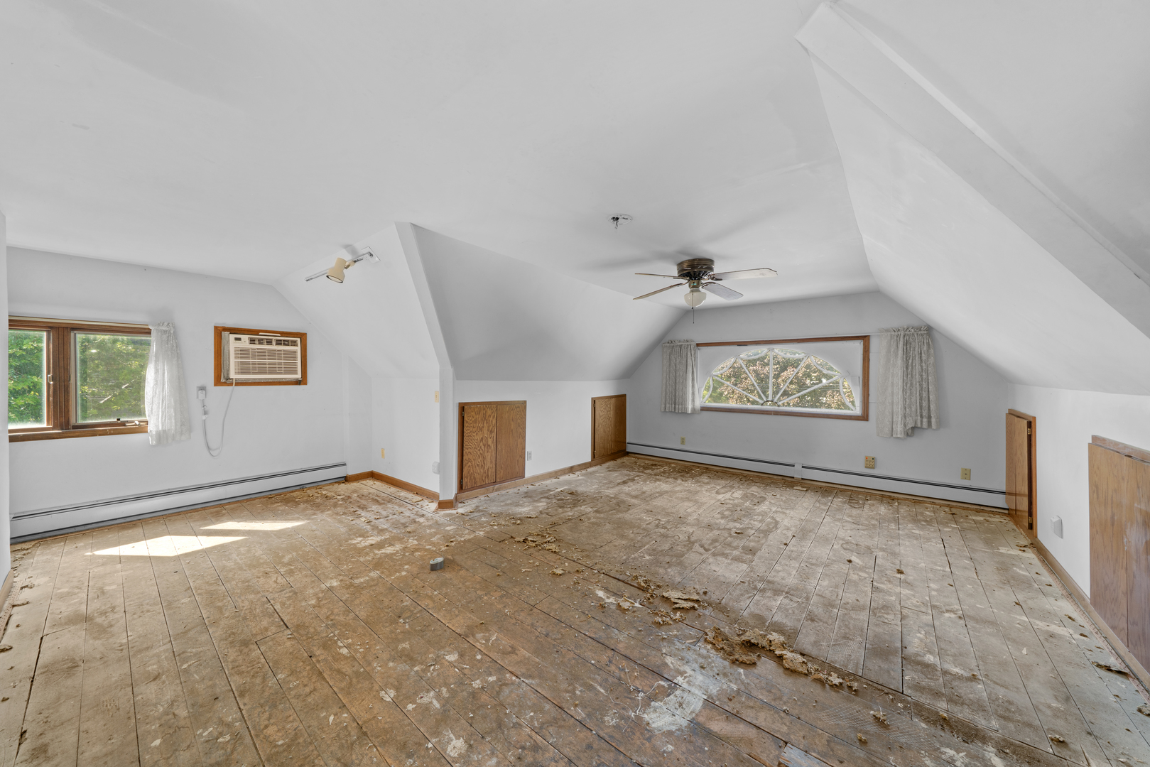 407 Ottawa Street Property Photo 32