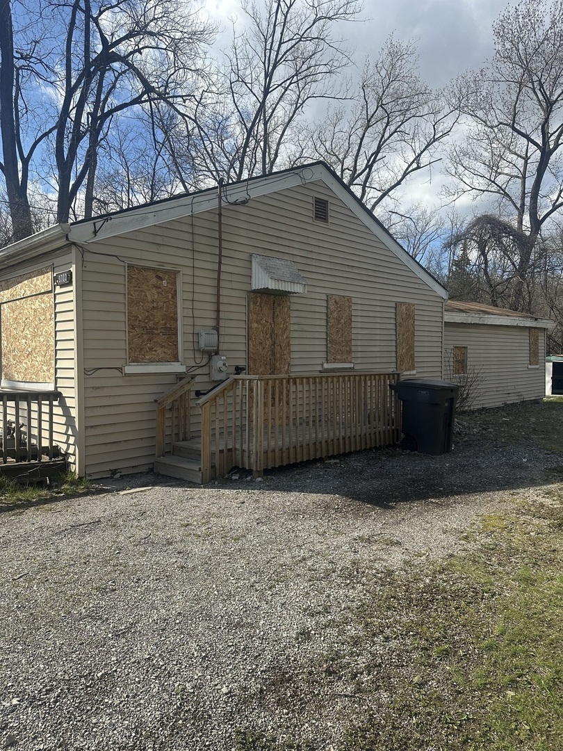 3702 Lincoln Lane Property Photo 3