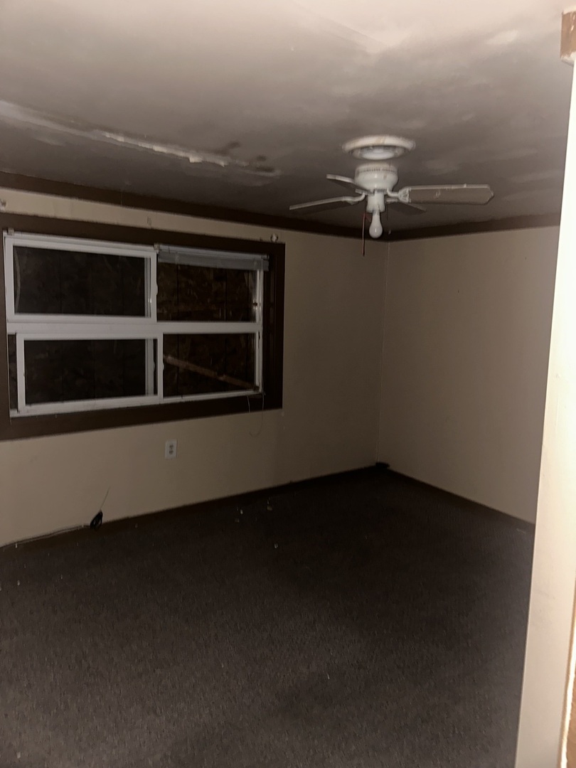 3702 Lincoln Lane Property Photo 4