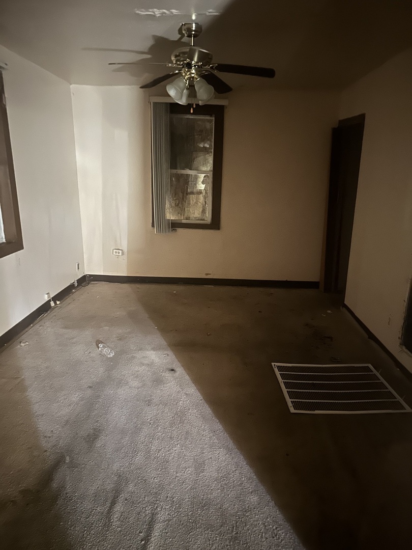 3702 Lincoln Lane Property Photo 7