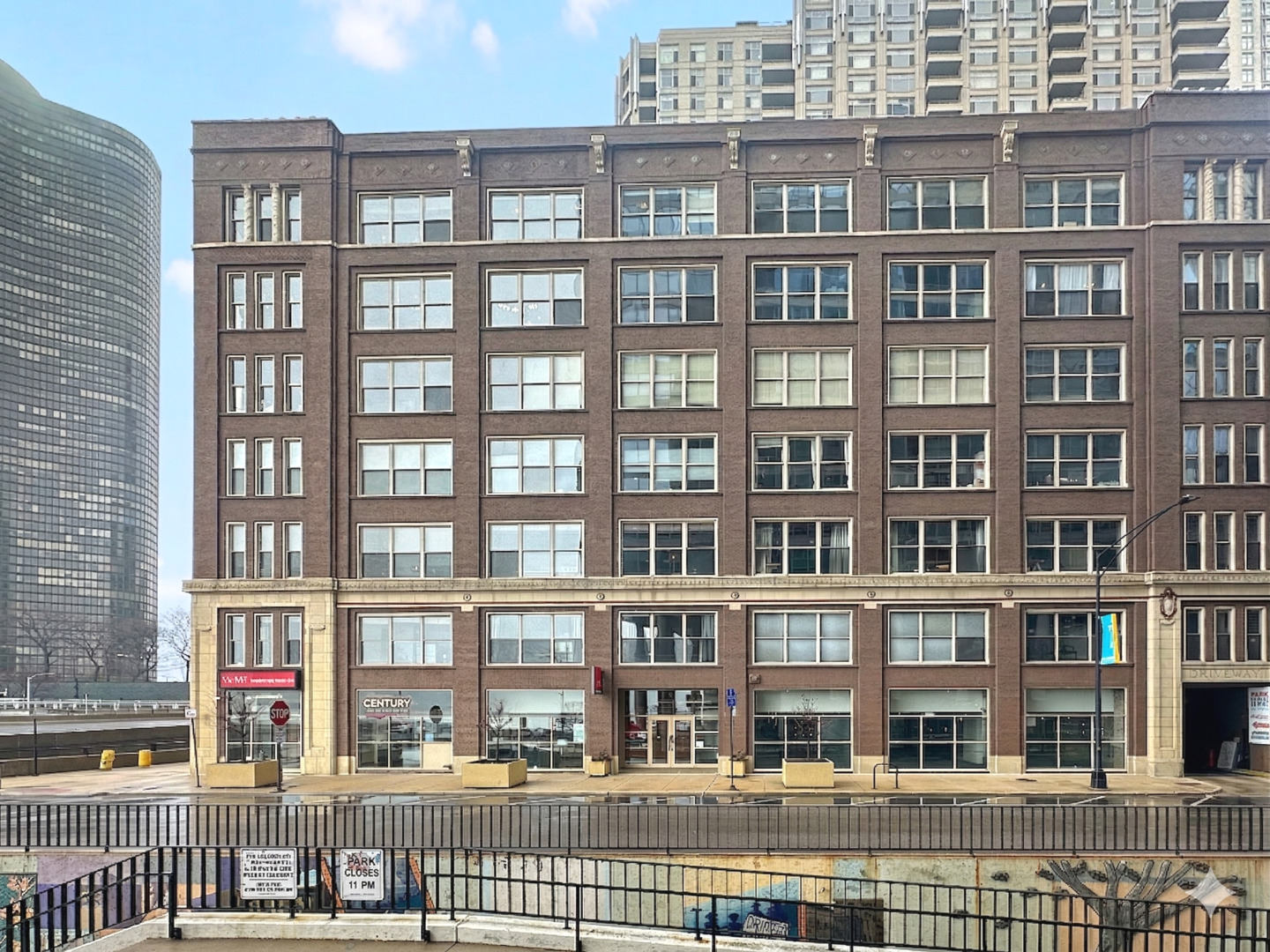 540 N Lake Shore Drive 2 Property Photo 1
