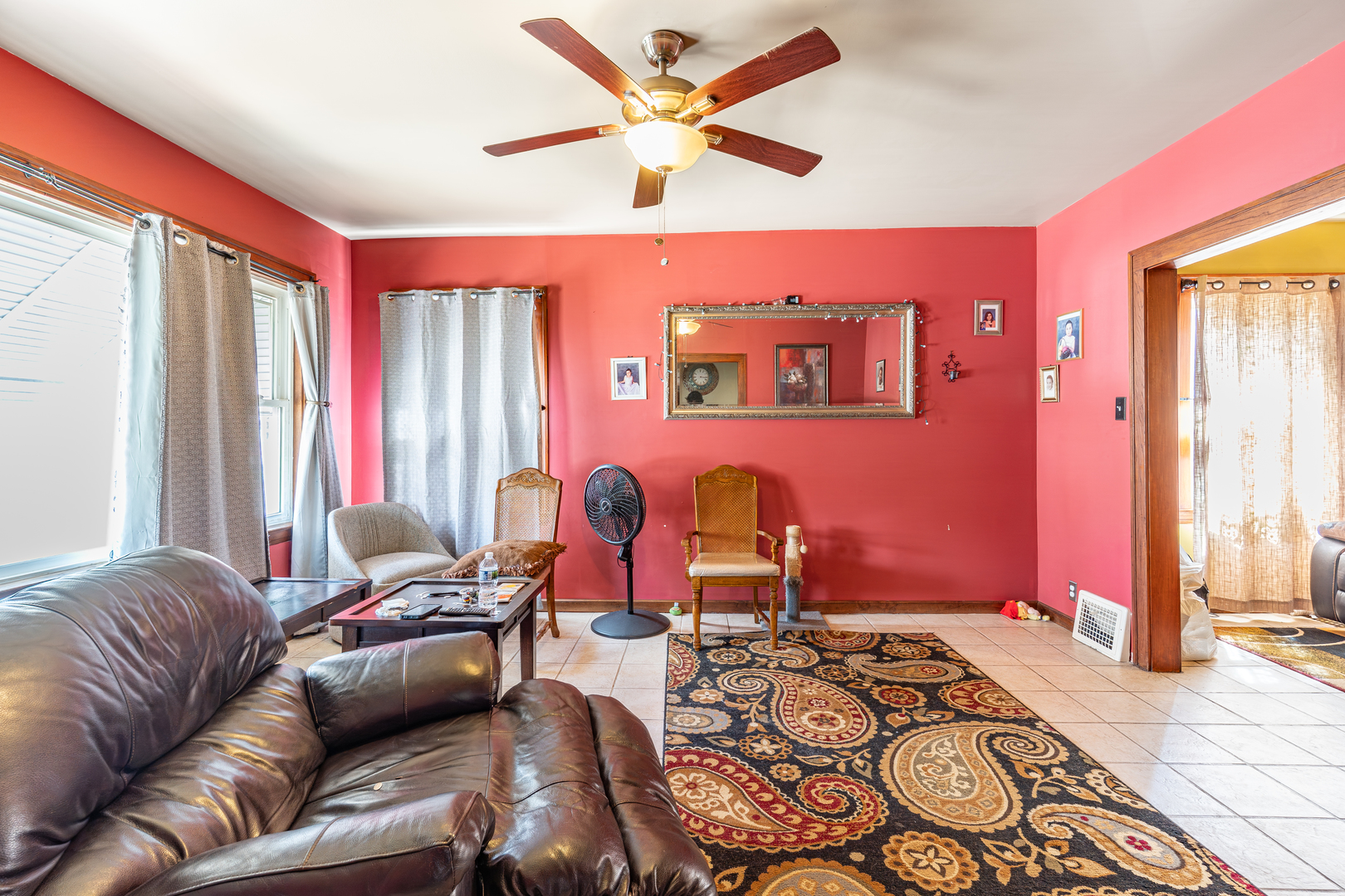 2710 Oak Park Avenue Property Photo 6