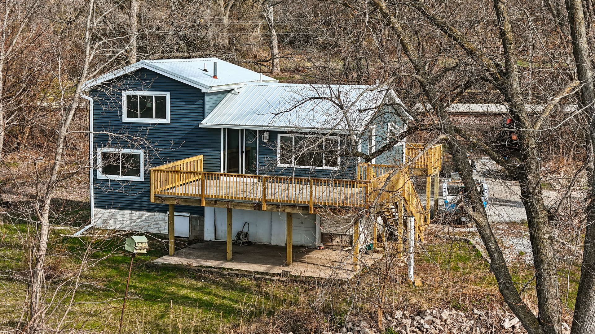 3664 Dismore Road Property Photo 6