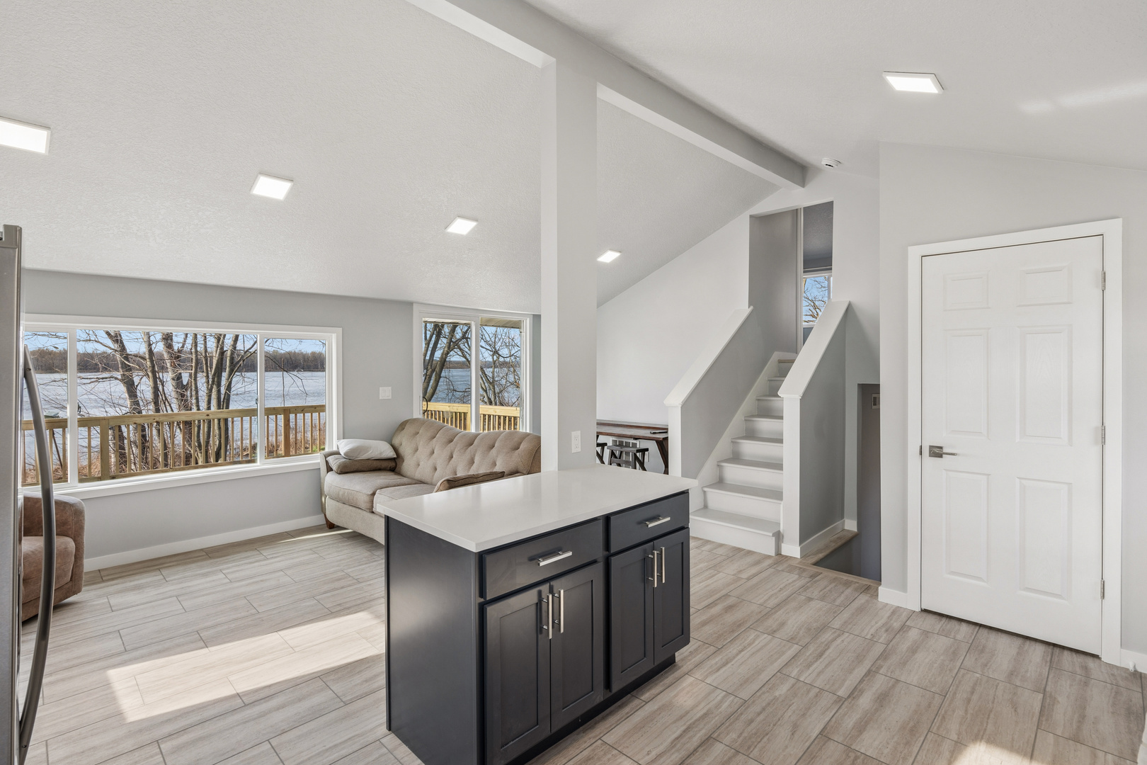 3664 Dismore Road Property Photo 11