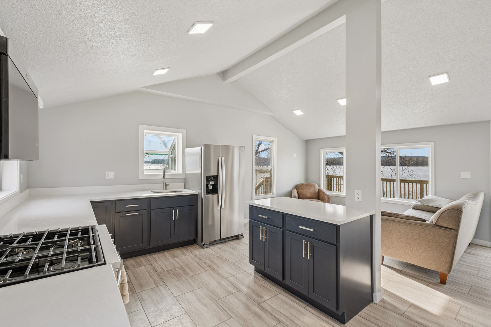 3664 Dismore Road Property Photo 12