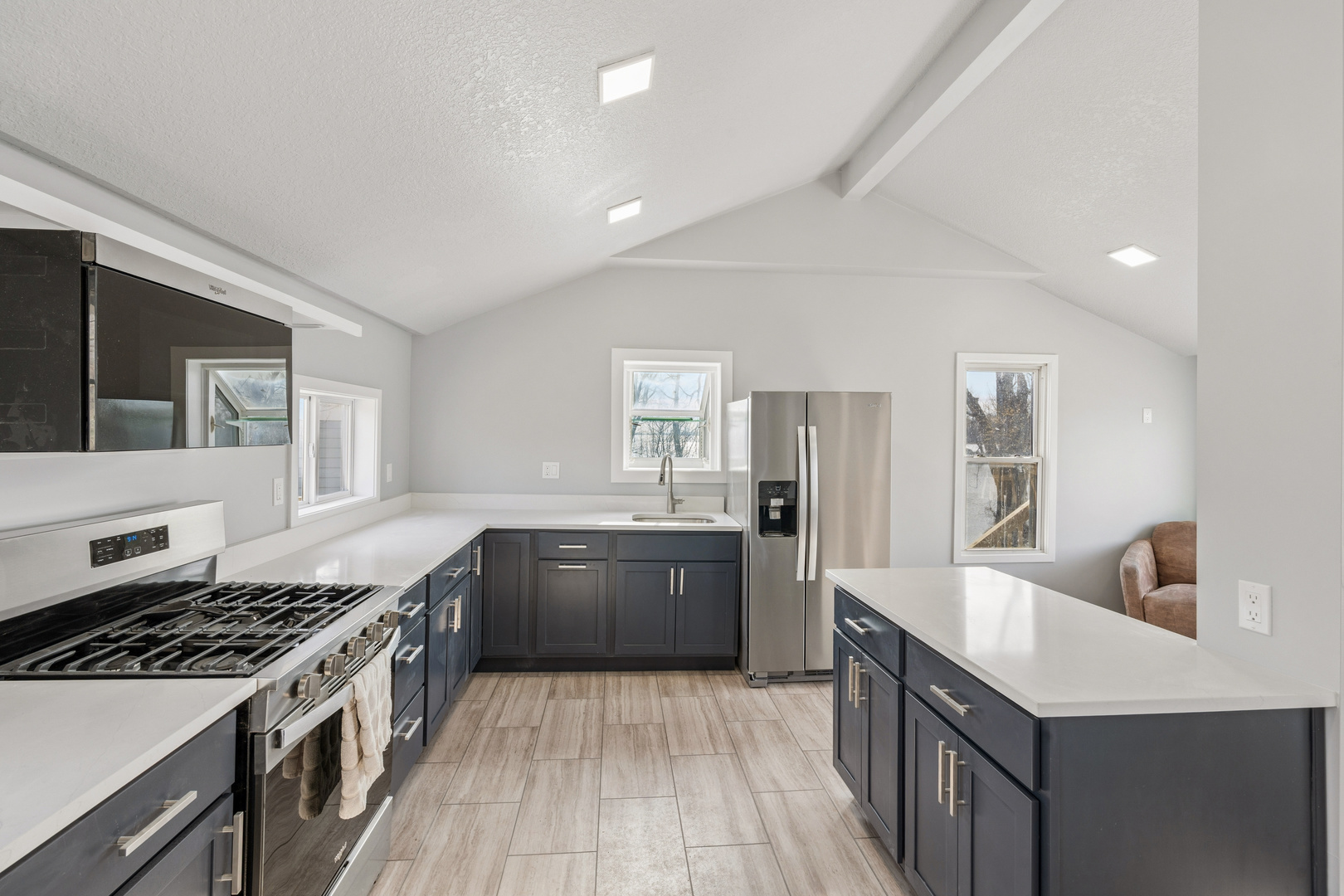 3664 Dismore Road Property Photo 14