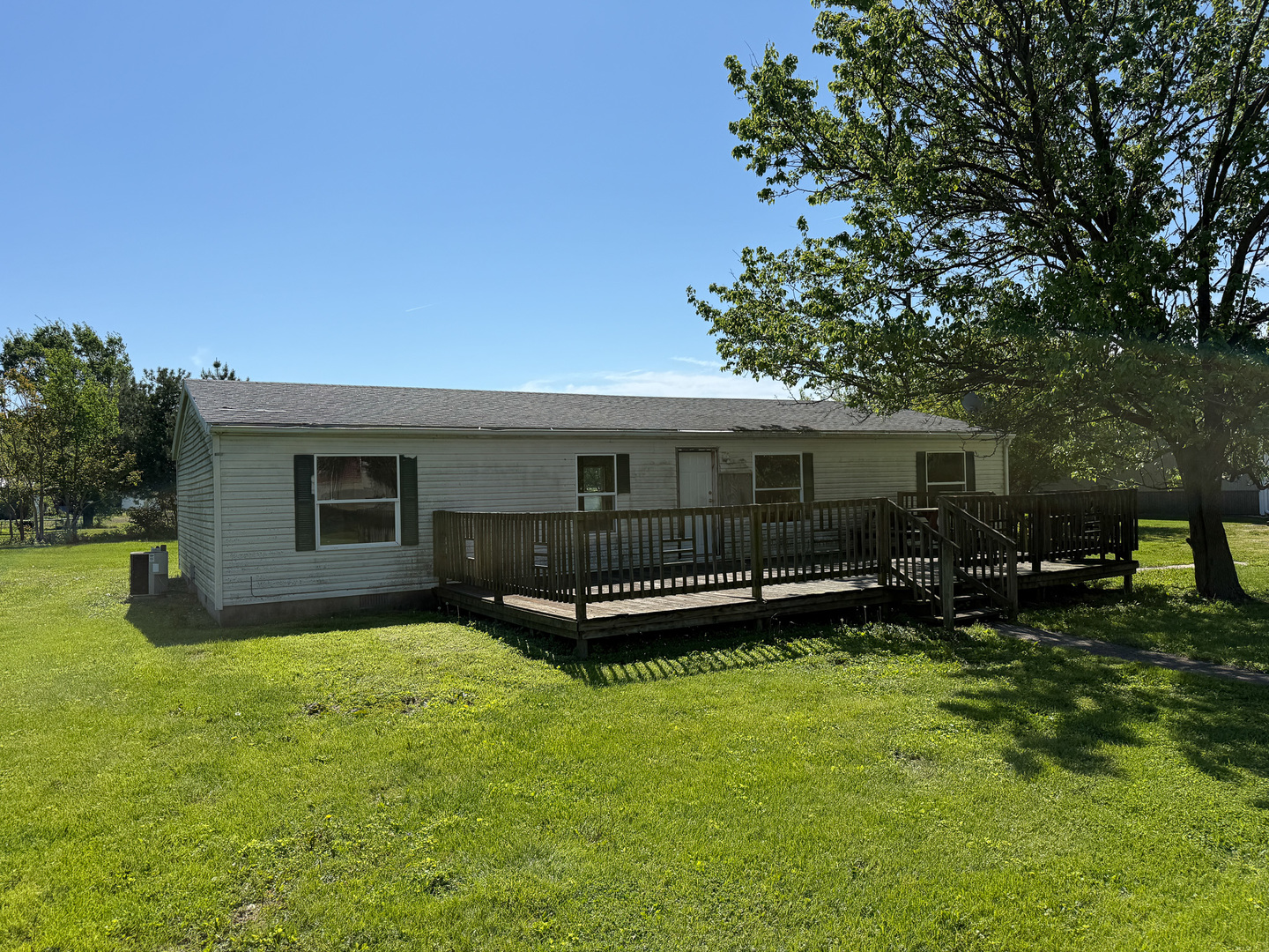 314 1/2 E Seminary Avenue Property Photo 1