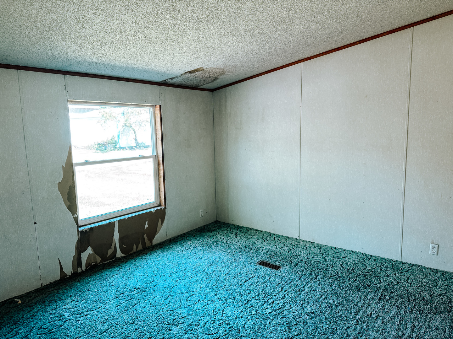 314 1/2 E Seminary Avenue Property Photo 13
