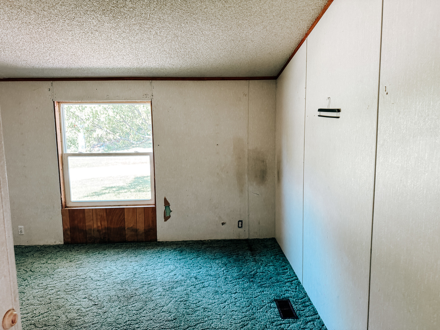 314 1/2 E Seminary Avenue Property Photo 16