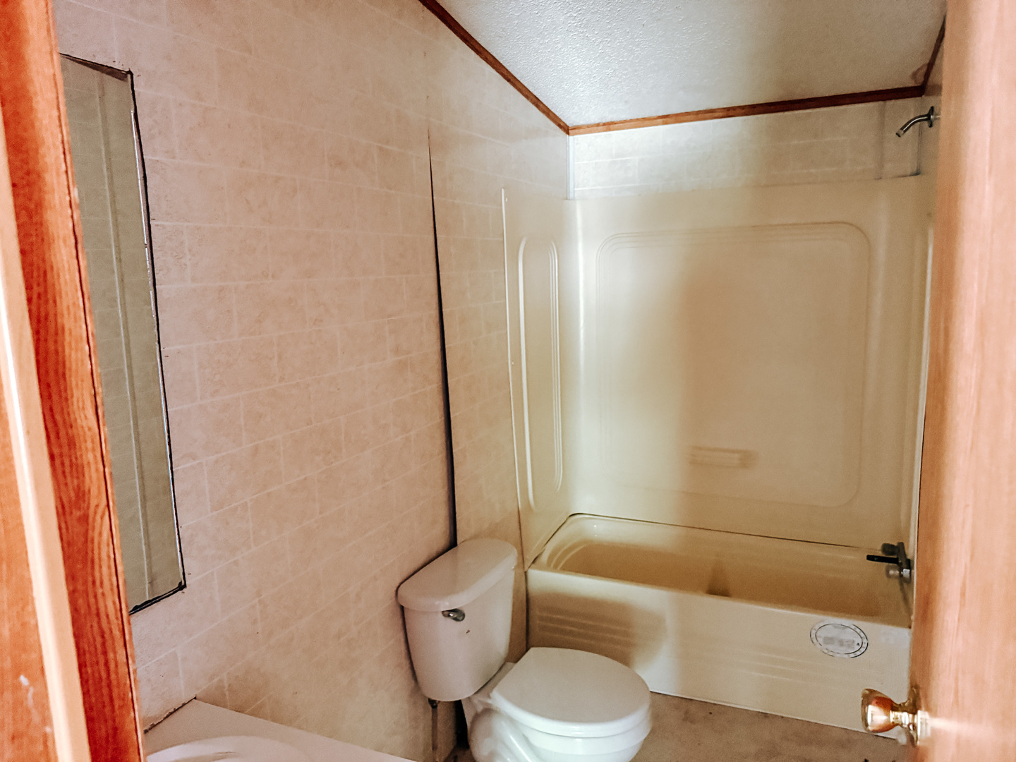 314 1/2 E Seminary Avenue Property Photo 19