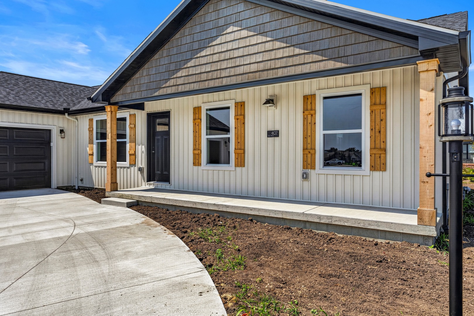 407 Jerin Drive Property Photo 3