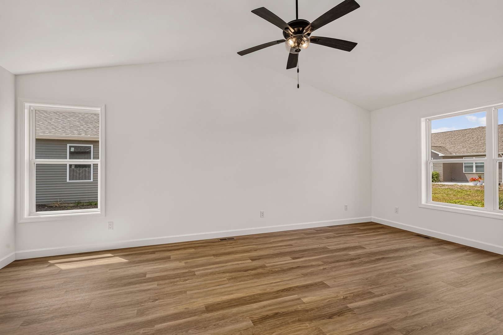 407 Jerin Drive Property Photo 16