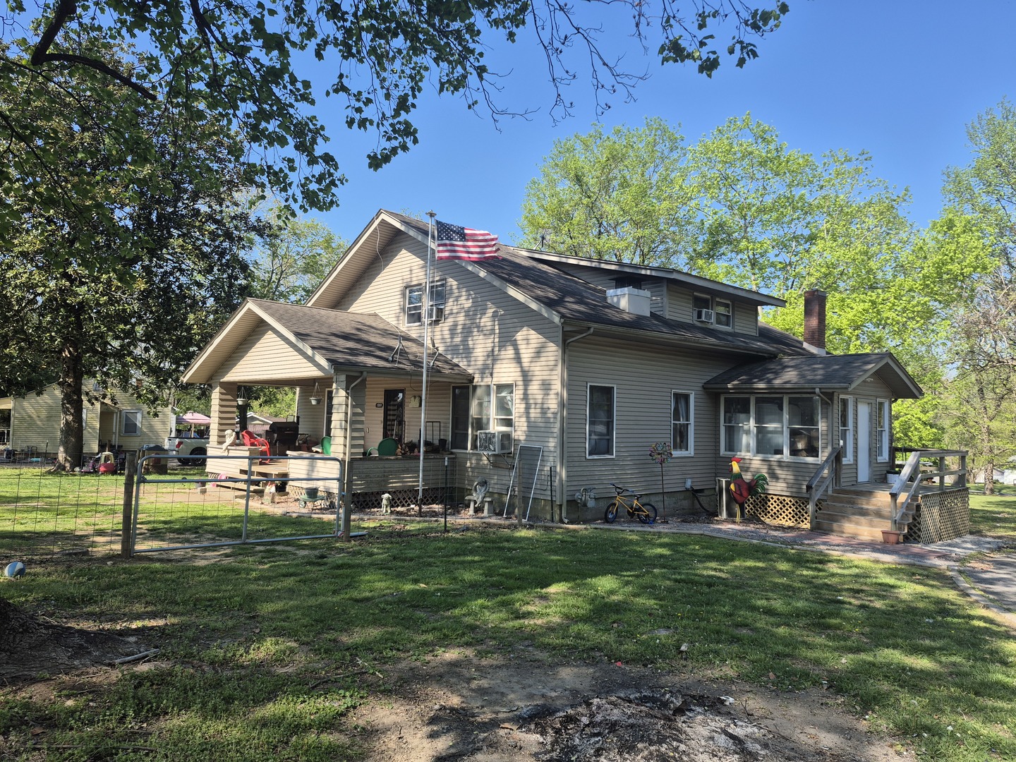 1201 Fairview Road Property Photo 1
