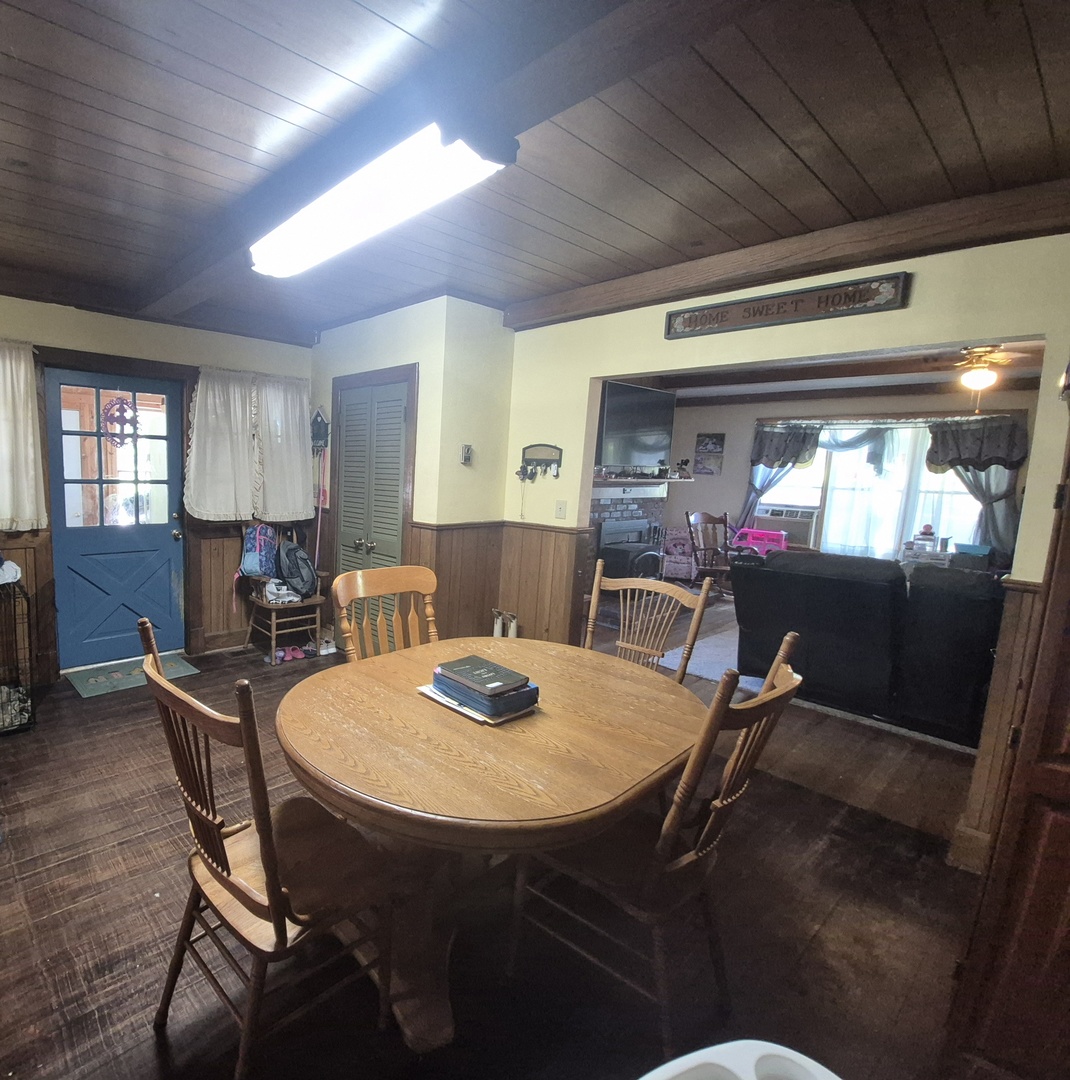 1201 Fairview Road Property Photo 8