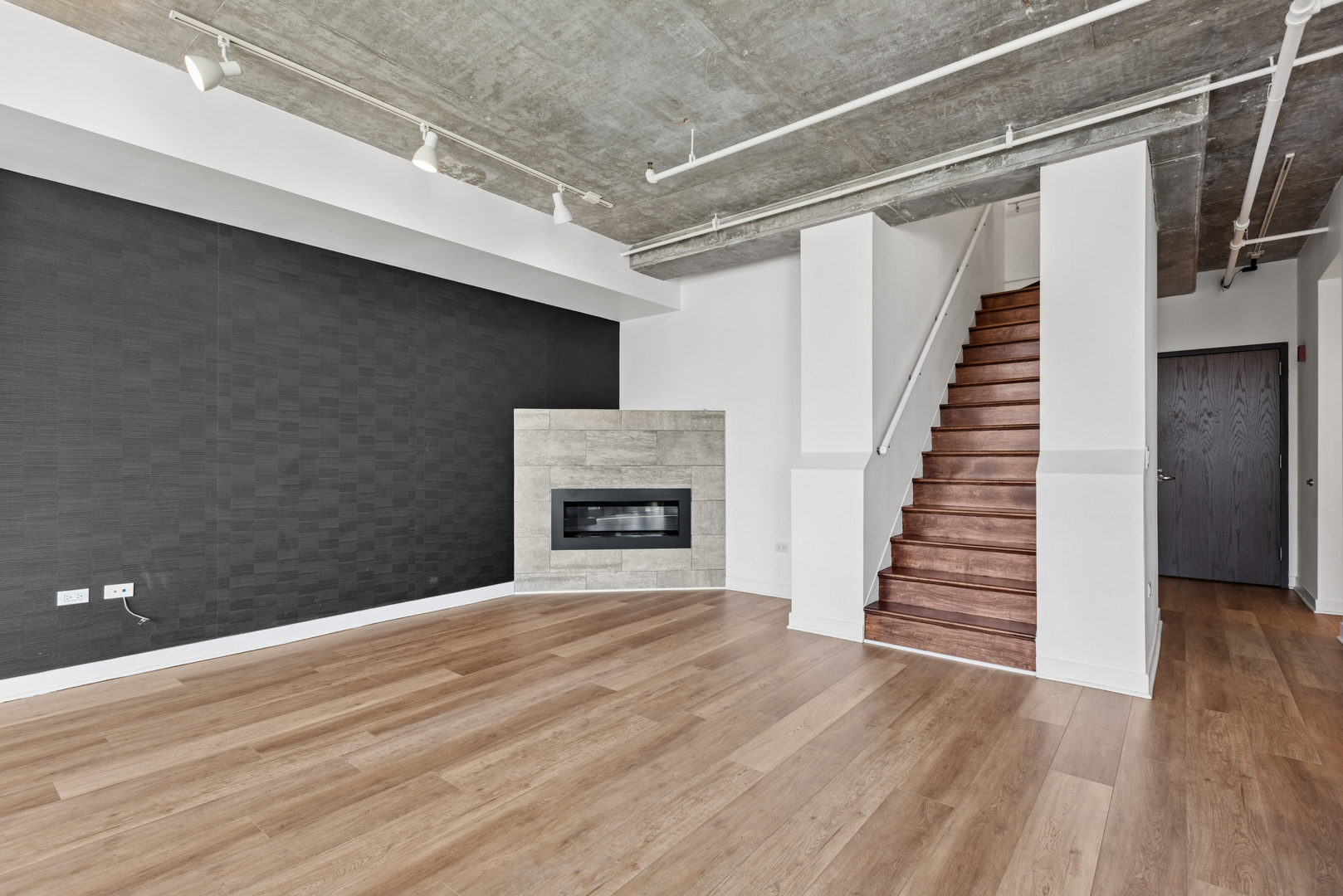 737 W Washington Boulevard 1003 Property Photo 4