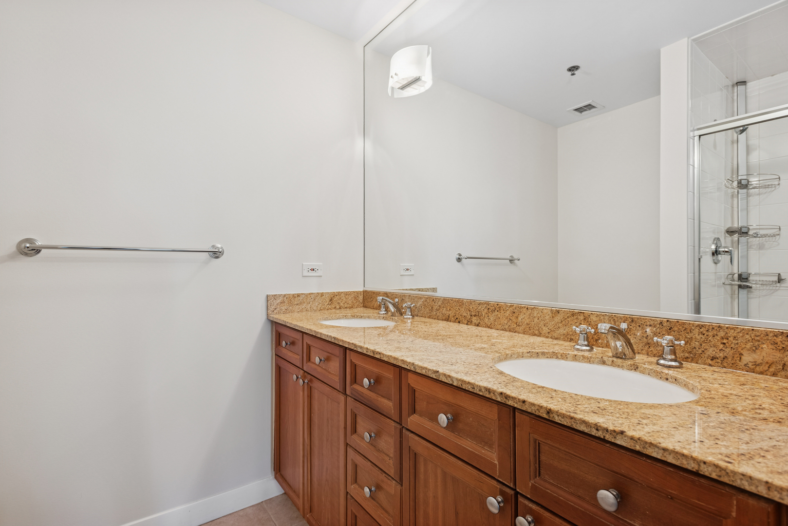 737 W Washington Boulevard 1003 Property Photo 19