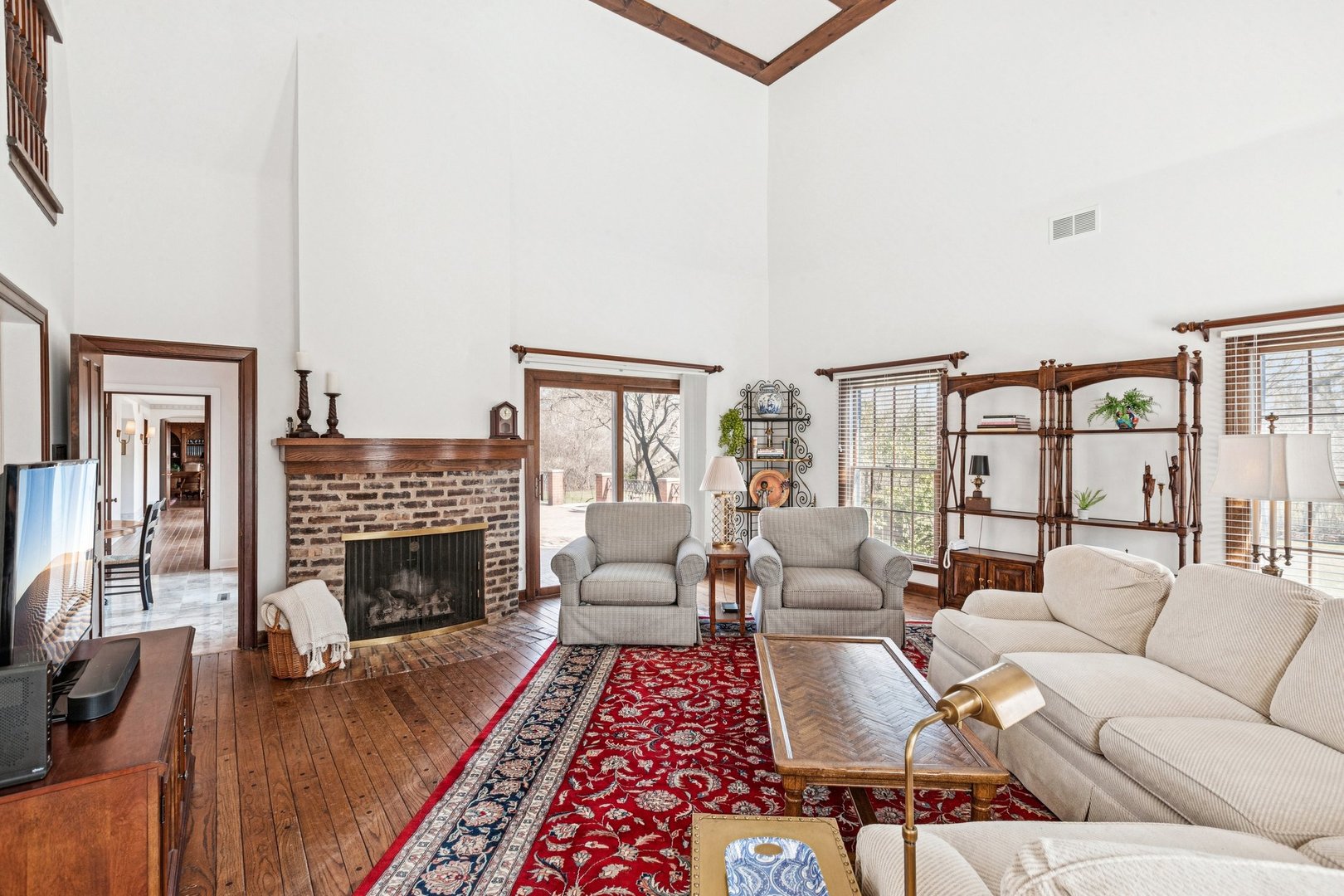 545 Windsor Road Property Photo 15