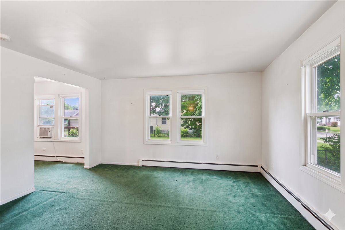427 S Elmwood Avenue Property Photo 6