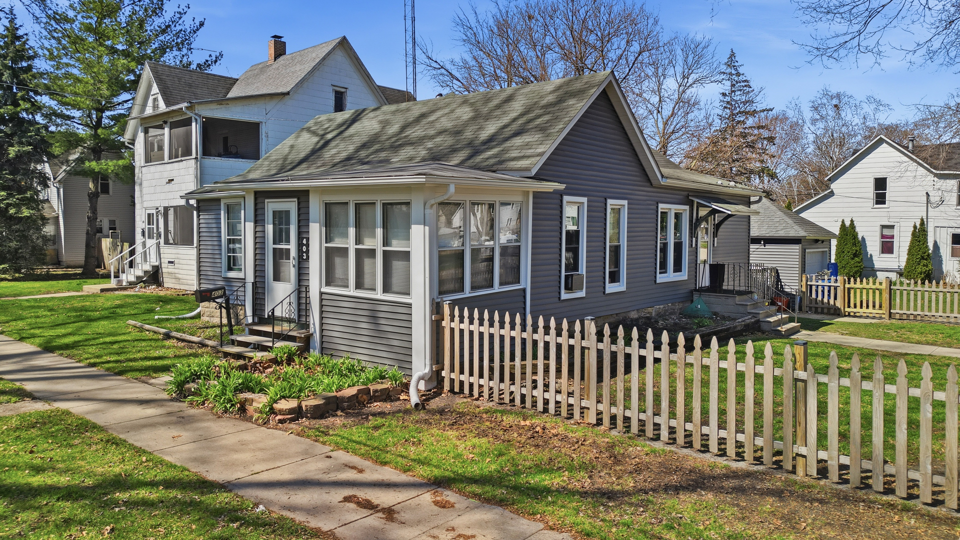 403 S 8th Street Property Photo 3