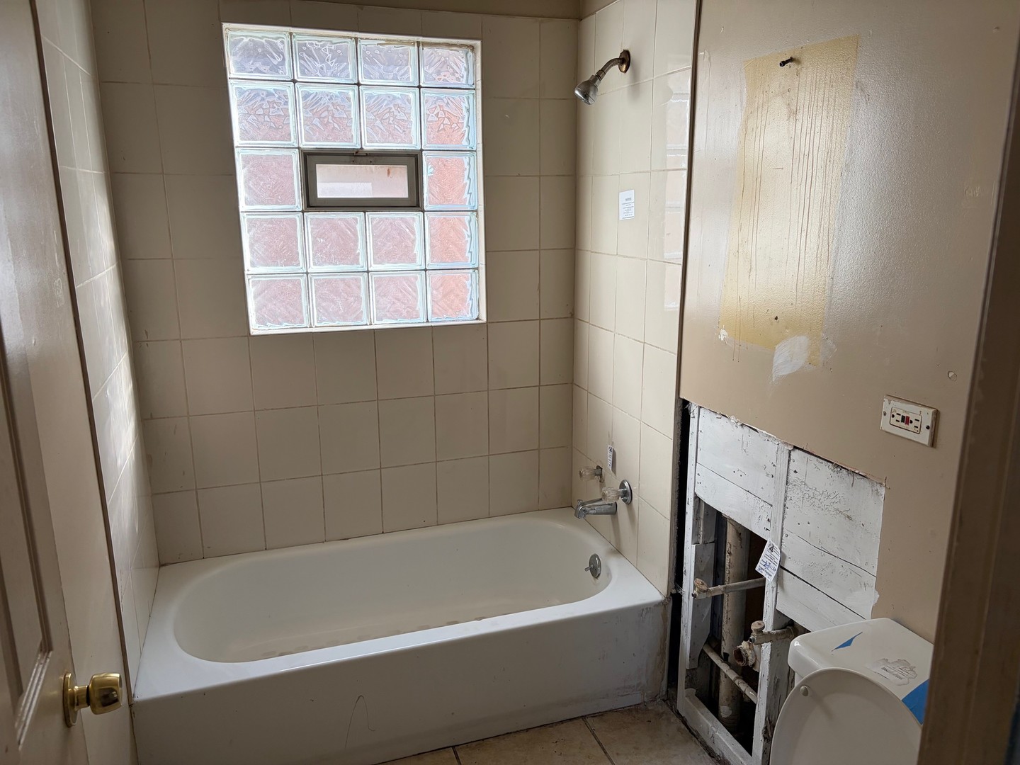 15129 Lexington Avenue Property Photo 5