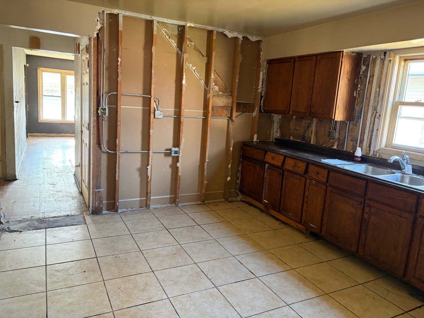 15129 Lexington Avenue Property Photo 7