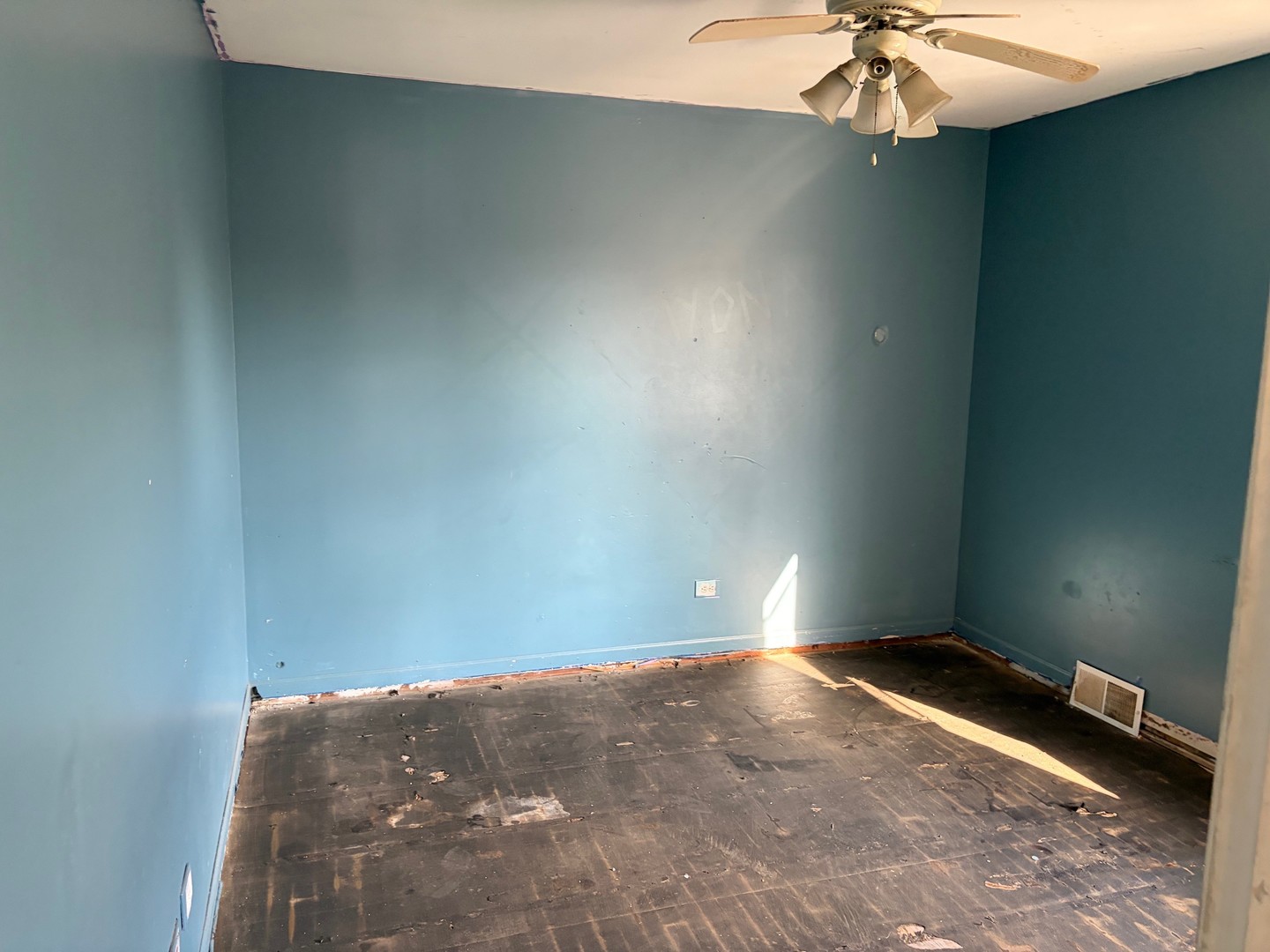 15129 Lexington Avenue Property Photo 13