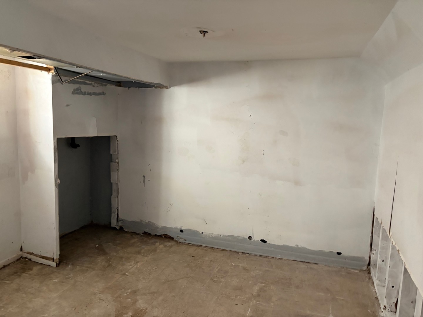 15129 Lexington Avenue Property Photo 19