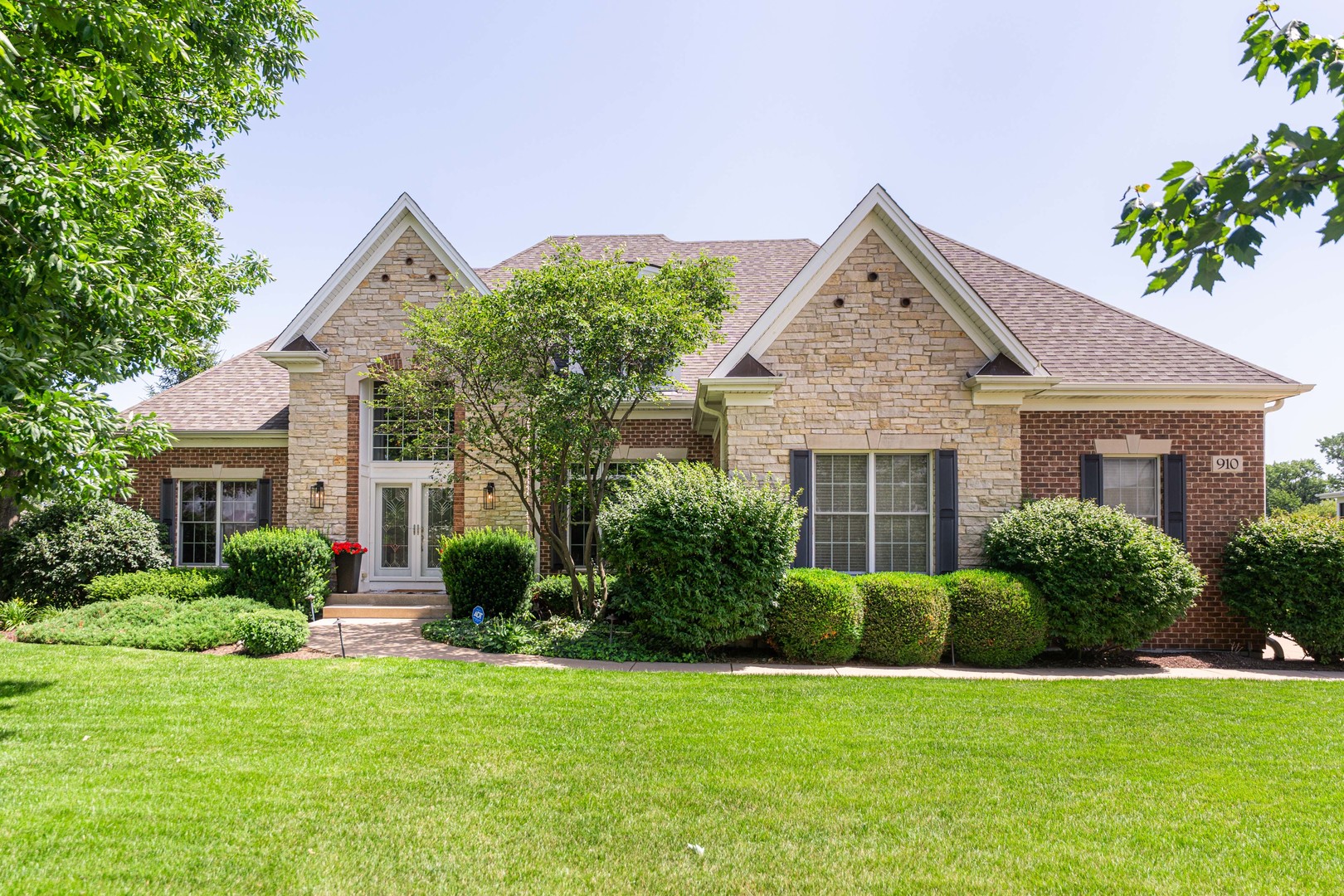 910 Freedom Circle Property Photo 1