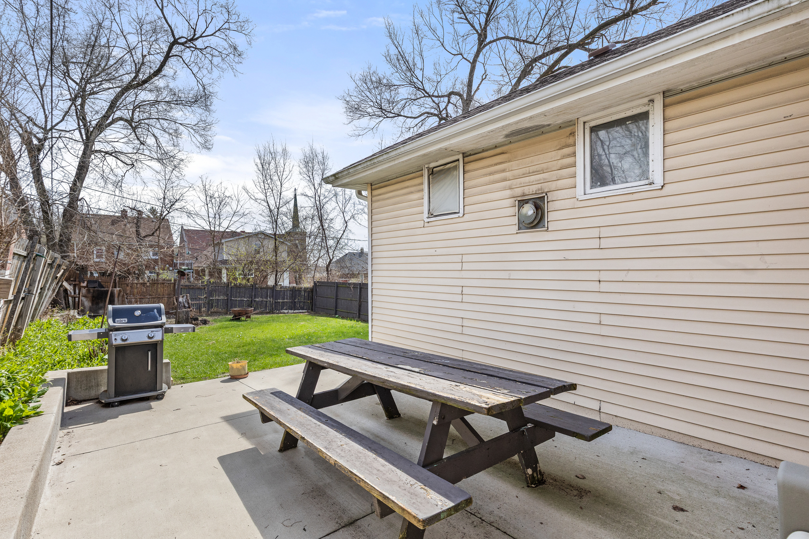 718 Warren Avenue Property Photo 14